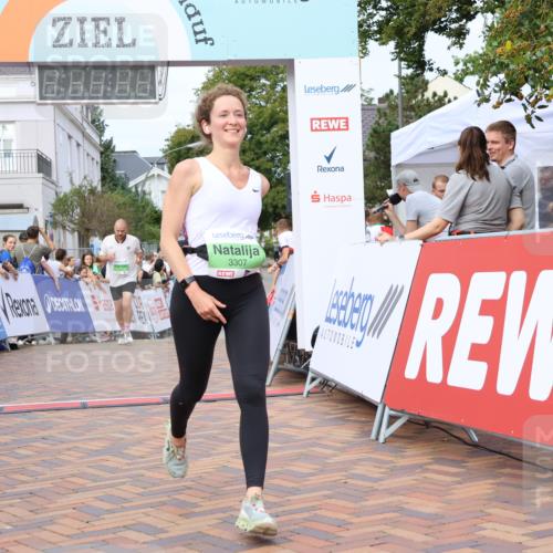 31.08.2025 - 21. Blankeneser Heldenlauf Strokosch-Dieckow http://msf.ph/oto/8661419 31.08.2025 11:23:52 Ziel 3039, 3493, 3337, 3307 meine-sportfotos.de
