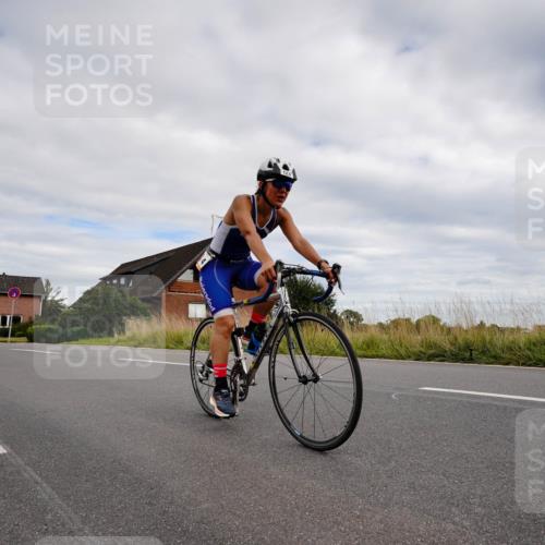 31.08.2025 - Elbe Triathlon Hamburg Michael Burmester http://msf.ph/oto/8661431 31.08.2025 16:08:01 Radfahren  meine-sportfotos.de