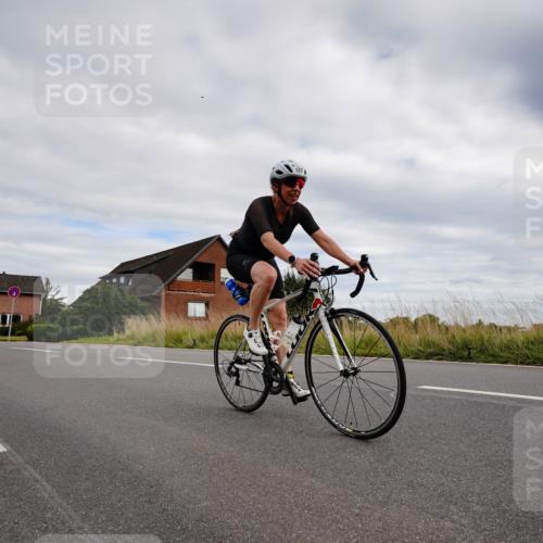 31.08.2025 - Elbe Triathlon Hamburg Michael Burmester http://msf.ph/oto/8661435 31.08.2025 16:08:29 Radfahren  meine-sportfotos.de