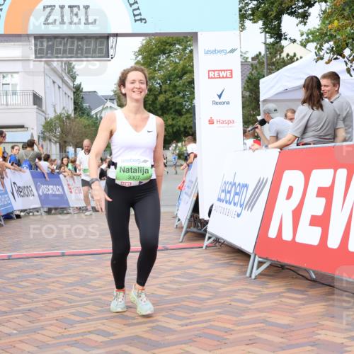 31.08.2025 - 21. Blankeneser Heldenlauf Strokosch-Dieckow http://msf.ph/oto/8661436 31.08.2025 11:23:52 Ziel 3039, 3493, 3337, 3307 meine-sportfotos.de