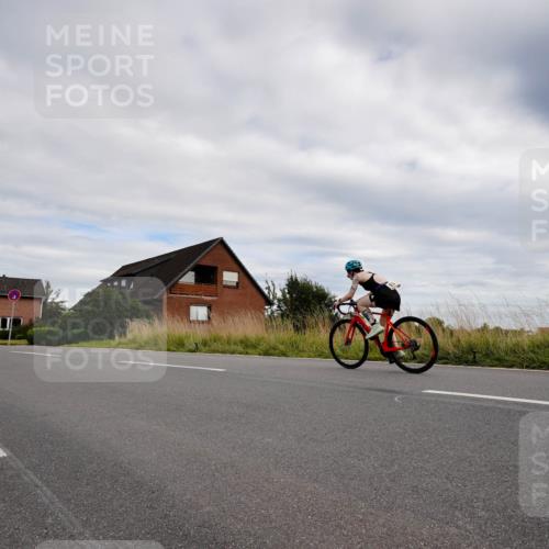 31.08.2025 - Elbe Triathlon Hamburg Michael Burmester http://msf.ph/oto/8661440 31.08.2025 16:08:36 Radfahren  meine-sportfotos.de