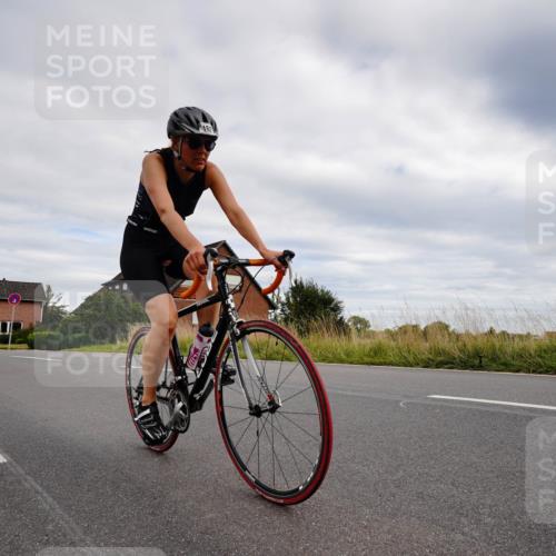 31.08.2025 - Elbe Triathlon Hamburg Michael Burmester http://msf.ph/oto/8661469 31.08.2025 16:09:17 Radfahren  meine-sportfotos.de