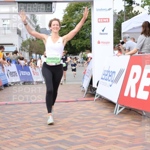 31.08.2025 - 21. Blankeneser Heldenlauf Strokosch-Dieckow http://msf.ph/oto/8661470 31.08.2025 11:23:52 Ziel 3039, 3493, 3337, 3307 meine-sportfotos.de