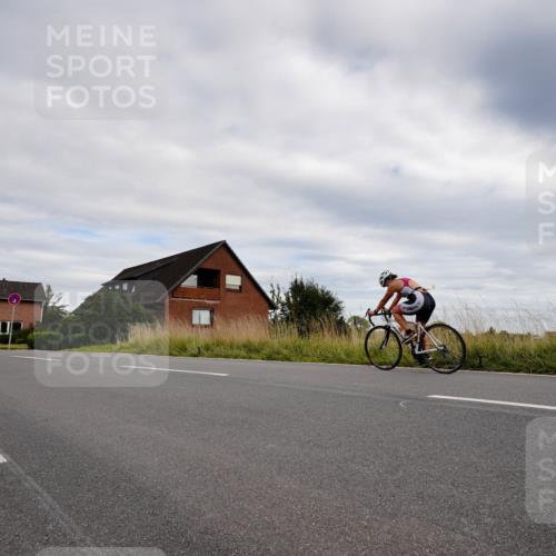 31.08.2025 - Elbe Triathlon Hamburg Michael Burmester http://msf.ph/oto/8661475 31.08.2025 16:09:26 Radfahren  meine-sportfotos.de