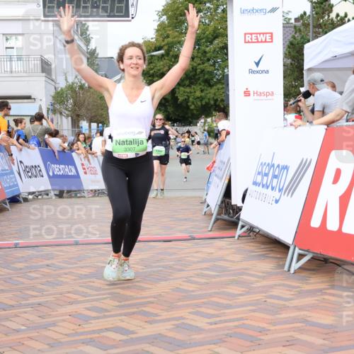 31.08.2025 - 21. Blankeneser Heldenlauf Strokosch-Dieckow http://msf.ph/oto/8661479 31.08.2025 11:23:52 Ziel 3039, 3493, 3337, 3307 meine-sportfotos.de