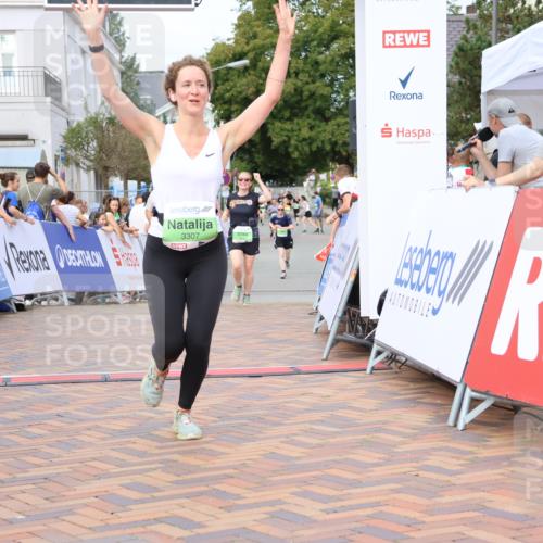 31.08.2025 - 21. Blankeneser Heldenlauf Strokosch-Dieckow http://msf.ph/oto/8661487 31.08.2025 11:23:52 Ziel 3039, 3493, 3337, 3307 meine-sportfotos.de