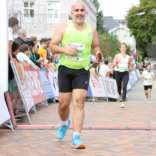 31.08.2025 - 21. Blankeneser Heldenlauf Strokosch-Dieckow http://msf.ph/oto/8661512 31.08.2025 11:23:49 Ziel 3039, 3307 meine-sportfotos.de