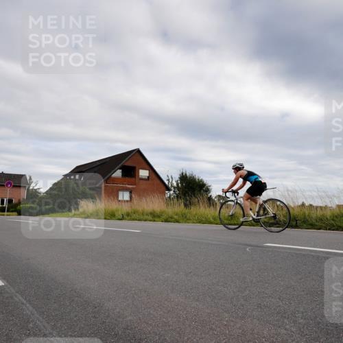 31.08.2025 - Elbe Triathlon Hamburg Michael Burmester http://msf.ph/oto/8661531 31.08.2025 16:10:51 Radfahren  meine-sportfotos.de