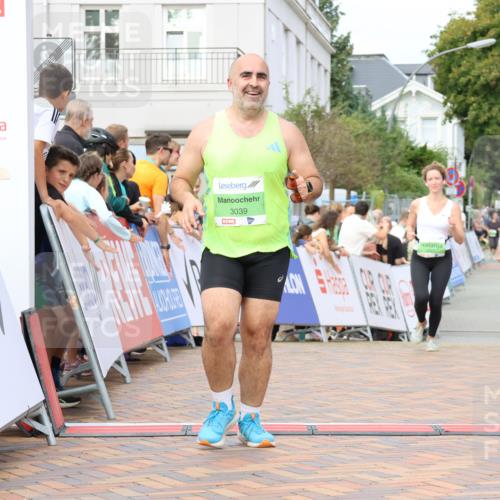 31.08.2025 - 21. Blankeneser Heldenlauf Strokosch-Dieckow http://msf.ph/oto/8661533 31.08.2025 11:23:48 Ziel 3039, 3307 meine-sportfotos.de