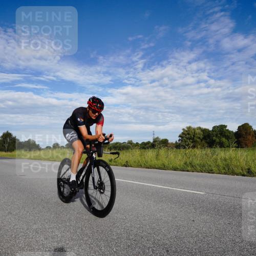 31.08.2025 - Elbe Triathlon Hamburg Michael Burmester http://msf.ph/oto/8661557 31.08.2025 09:08:51 Radfahren 252, 313, 325 meine-sportfotos.de