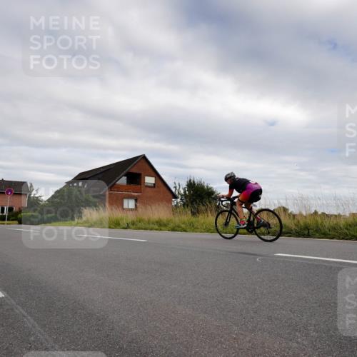 31.08.2025 - Elbe Triathlon Hamburg Michael Burmester http://msf.ph/oto/8661564 31.08.2025 16:12:33 Radfahren  meine-sportfotos.de