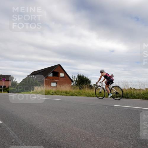 31.08.2025 - Elbe Triathlon Hamburg Michael Burmester http://msf.ph/oto/8661568 31.08.2025 16:12:38 Radfahren  meine-sportfotos.de