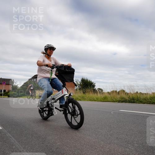 31.08.2025 - Elbe Triathlon Hamburg Michael Burmester http://msf.ph/oto/8661593 31.08.2025 16:13:08 Radfahren  meine-sportfotos.de