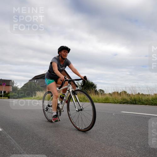 31.08.2025 - Elbe Triathlon Hamburg Michael Burmester http://msf.ph/oto/8661607 31.08.2025 16:13:16 Radfahren  meine-sportfotos.de