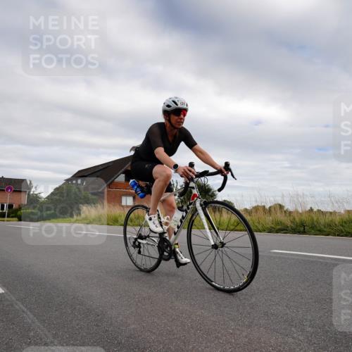 31.08.2025 - Elbe Triathlon Hamburg Michael Burmester http://msf.ph/oto/8661611 31.08.2025 16:13:22 Radfahren  meine-sportfotos.de