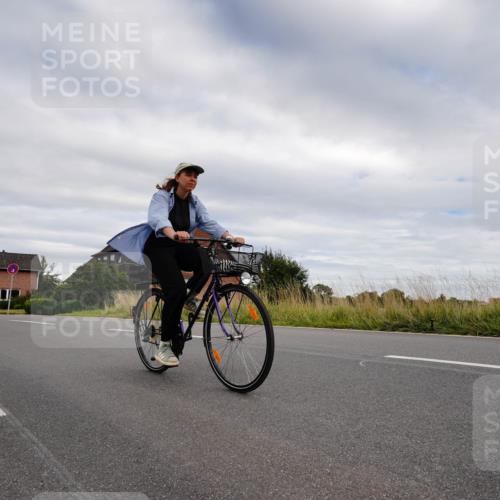 31.08.2025 - Elbe Triathlon Hamburg Michael Burmester http://msf.ph/oto/8661625 31.08.2025 16:13:31 Radfahren  meine-sportfotos.de