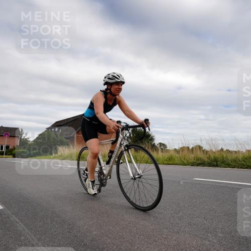 31.08.2025 - Elbe Triathlon Hamburg Michael Burmester http://msf.ph/oto/8661630 31.08.2025 16:13:45 Radfahren  meine-sportfotos.de