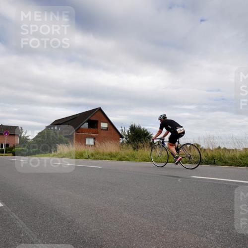 31.08.2025 - Elbe Triathlon Hamburg Michael Burmester http://msf.ph/oto/8661685 31.08.2025 16:15:43 Radfahren  meine-sportfotos.de