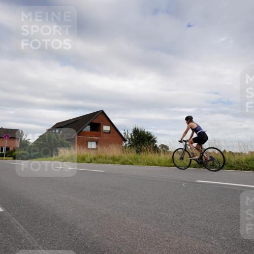 31.08.2025 - Elbe Triathlon Hamburg Michael Burmester http://msf.ph/oto/8661708 31.08.2025 16:16:33 Radfahren  meine-sportfotos.de