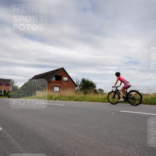 31.08.2025 - Elbe Triathlon Hamburg Michael Burmester http://msf.ph/oto/8661724 31.08.2025 16:17:21 Radfahren  meine-sportfotos.de