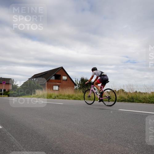 31.08.2025 - Elbe Triathlon Hamburg Michael Burmester http://msf.ph/oto/8661728 31.08.2025 16:17:25 Radfahren  meine-sportfotos.de