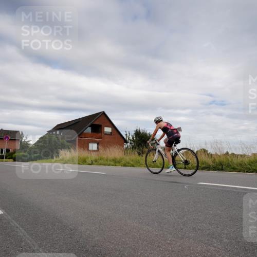 31.08.2025 - Elbe Triathlon Hamburg Michael Burmester http://msf.ph/oto/8661732 31.08.2025 16:17:35 Radfahren  meine-sportfotos.de