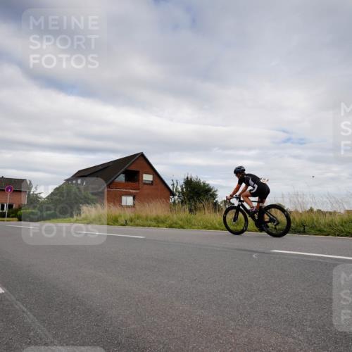 31.08.2025 - Elbe Triathlon Hamburg Michael Burmester http://msf.ph/oto/8661736 31.08.2025 16:17:55 Radfahren  meine-sportfotos.de