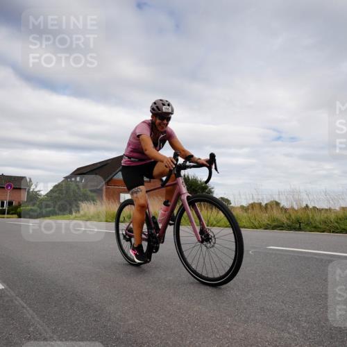 31.08.2025 - Elbe Triathlon Hamburg Michael Burmester http://msf.ph/oto/8661751 31.08.2025 16:18:24 Radfahren  meine-sportfotos.de