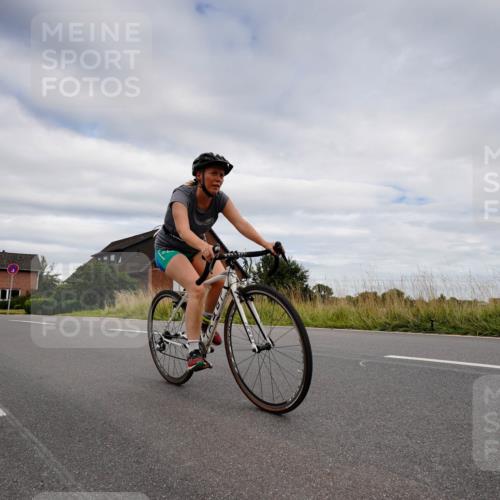 31.08.2025 - Elbe Triathlon Hamburg Michael Burmester http://msf.ph/oto/8661755 31.08.2025 16:18:26 Radfahren  meine-sportfotos.de