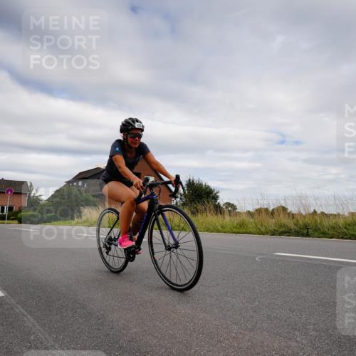 31.08.2025 - Elbe Triathlon Hamburg Michael Burmester http://msf.ph/oto/8661764 31.08.2025 16:18:43 Radfahren  meine-sportfotos.de