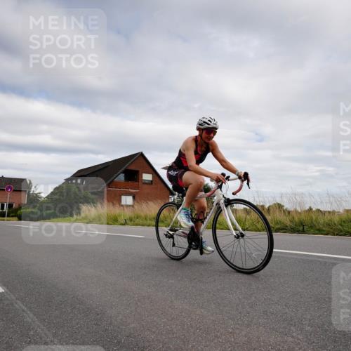 31.08.2025 - Elbe Triathlon Hamburg Michael Burmester http://msf.ph/oto/8661789 31.08.2025 16:20:24 Radfahren  meine-sportfotos.de