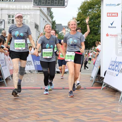 31.08.2025 - 21. Blankeneser Heldenlauf Strokosch-Dieckow http://msf.ph/oto/8661798 31.08.2025 11:25:29 Ziel 3550, 3711, 3267, 3078, 3359, 3529, 3528, 3527 meine-sportfotos.de