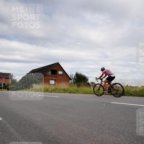 31.08.2025 - Elbe Triathlon Hamburg Michael Burmester http://msf.ph/oto/8661799 31.08.2025 16:20:37 Radfahren  meine-sportfotos.de