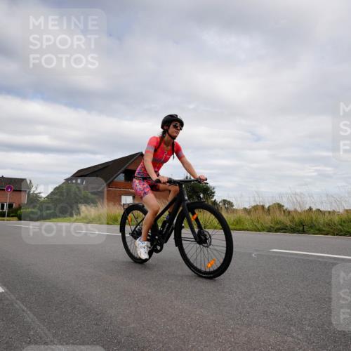 31.08.2025 - Elbe Triathlon Hamburg Michael Burmester http://msf.ph/oto/8661807 31.08.2025 16:20:43 Radfahren  meine-sportfotos.de