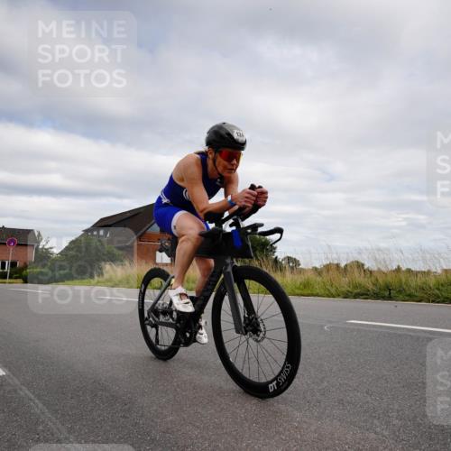 31.08.2025 - Elbe Triathlon Hamburg Michael Burmester http://msf.ph/oto/8661813 31.08.2025 16:20:48 Radfahren  meine-sportfotos.de