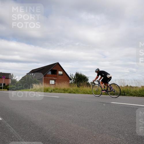 31.08.2025 - Elbe Triathlon Hamburg Michael Burmester http://msf.ph/oto/8661822 31.08.2025 16:20:57 Radfahren  meine-sportfotos.de