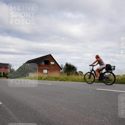31.08.2025 - Elbe Triathlon Hamburg Michael Burmester http://msf.ph/oto/8661827 31.08.2025 16:21:42 Radfahren  meine-sportfotos.de