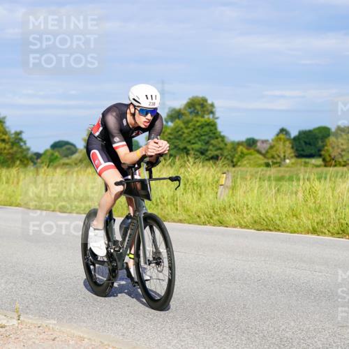31.08.2025 - Elbe Triathlon Hamburg Michael Burmester http://msf.ph/oto/8661837 31.08.2025 09:03:56 Radfahren 200, 238, 327, 535 meine-sportfotos.de