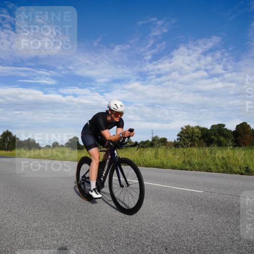 31.08.2025 - Elbe Triathlon Hamburg Michael Burmester http://msf.ph/oto/8661861 31.08.2025 09:12:21 Radfahren 261, 321, 368, 389, 424 meine-sportfotos.de