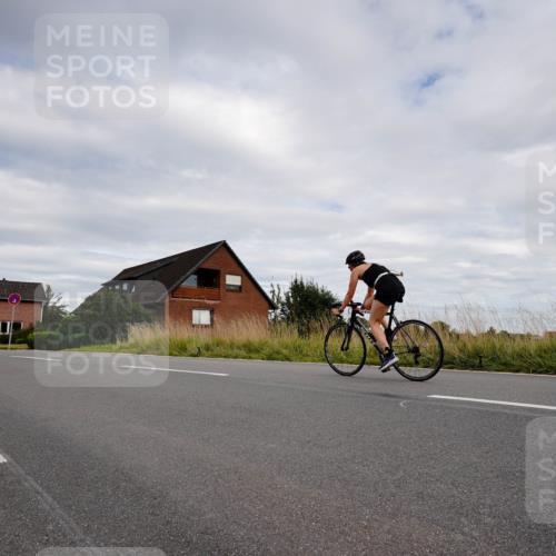 31.08.2025 - Elbe Triathlon Hamburg Michael Burmester http://msf.ph/oto/8661872 31.08.2025 16:24:10 Radfahren  meine-sportfotos.de