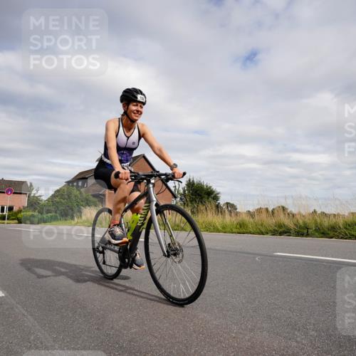 31.08.2025 - Elbe Triathlon Hamburg Michael Burmester http://msf.ph/oto/8661886 31.08.2025 16:25:17 Radfahren  meine-sportfotos.de