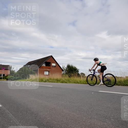 31.08.2025 - Elbe Triathlon Hamburg Michael Burmester http://msf.ph/oto/8661907 31.08.2025 16:27:30 Radfahren  meine-sportfotos.de