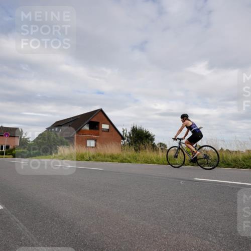 31.08.2025 - Elbe Triathlon Hamburg Michael Burmester http://msf.ph/oto/8661910 31.08.2025 16:27:40 Radfahren  meine-sportfotos.de
