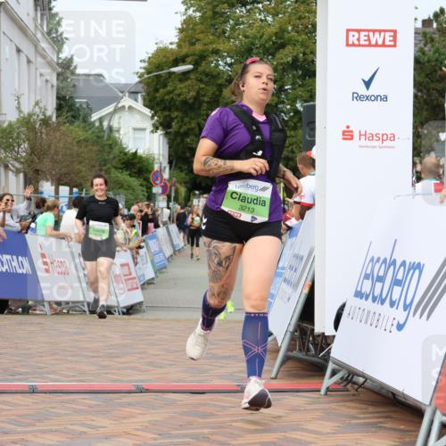 31.08.2025 - 21. Blankeneser Heldenlauf Strokosch-Dieckow http://msf.ph/oto/8661950 31.08.2025 11:23:04 Ziel 3213, 3114 meine-sportfotos.de