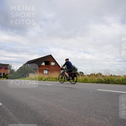 31.08.2025 - Elbe Triathlon Hamburg Michael Burmester http://msf.ph/oto/8661967 31.08.2025 16:32:45 Radfahren  meine-sportfotos.de