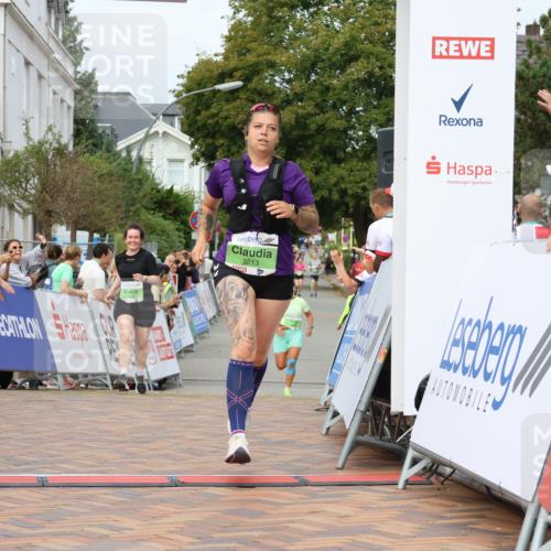 31.08.2025 - 21. Blankeneser Heldenlauf Strokosch-Dieckow http://msf.ph/oto/8662006 31.08.2025 11:23:04 Ziel 3213, 3114 meine-sportfotos.de