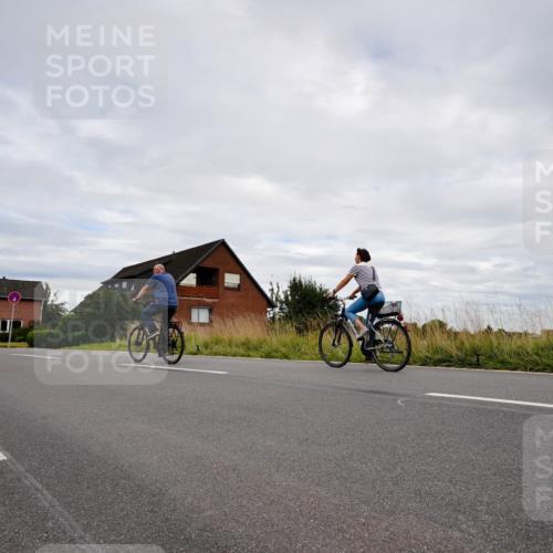 31.08.2025 - Elbe Triathlon Hamburg Michael Burmester http://msf.ph/oto/8662021 31.08.2025 16:37:51 Radfahren  meine-sportfotos.de