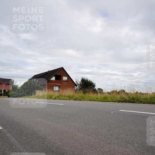 31.08.2025 - Elbe Triathlon Hamburg Michael Burmester http://msf.ph/oto/8662026 31.08.2025 16:38:01 Radfahren  meine-sportfotos.de