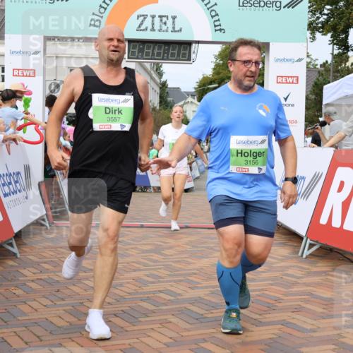 31.08.2025 - 21. Blankeneser Heldenlauf Strokosch-Dieckow http://msf.ph/oto/8662034 31.08.2025 11:22:52 Ziel 3156, 3557, 3555 meine-sportfotos.de