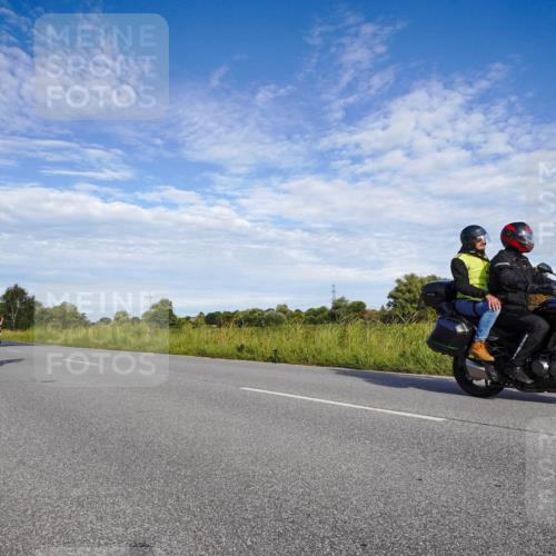 31.08.2025 - Elbe Triathlon Hamburg Michael Burmester http://msf.ph/oto/8662045 31.08.2025 09:14:05 Radfahren 210, 282, 305, 360, 384, 519, 554 meine-sportfotos.de
